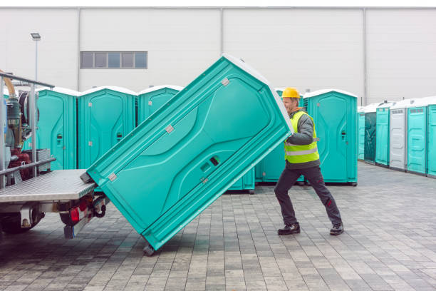 Best Portable restroom trailer rental  in Vernon, AL