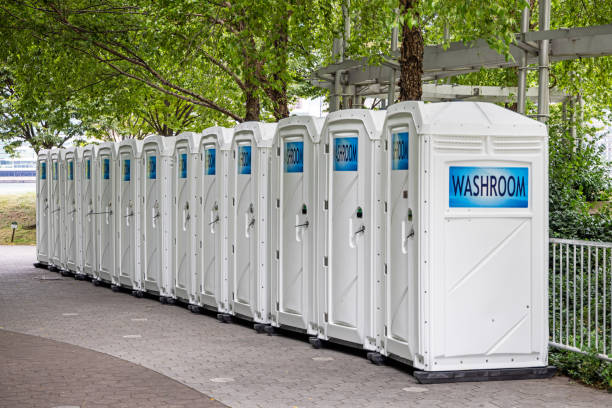 Best Porta potty delivery and setup  in Vernon, AL