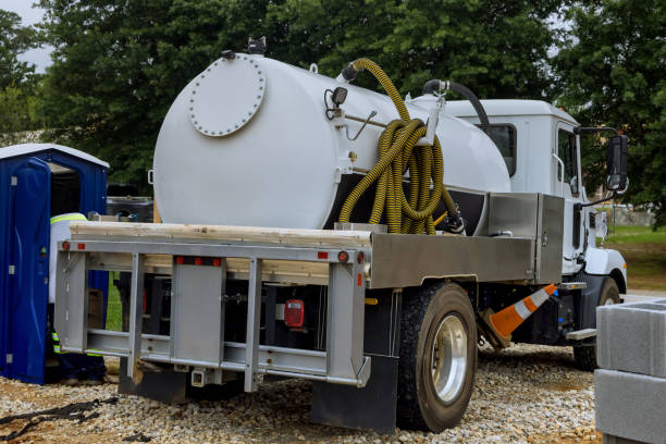 Best Porta potty rental near me  in Vernon, AL